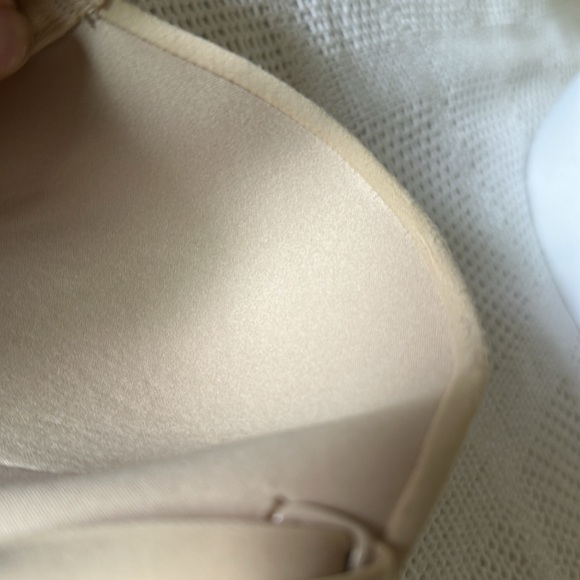 Maidenform Cream Shapewear Bodysuit with Underwire Support - Picture 13 of 13